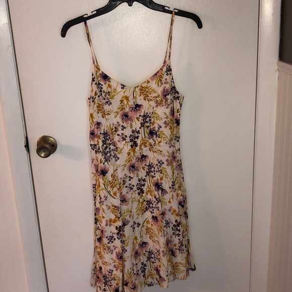 Old Navy Dresses & Skirts - Old Navy Spaghetti Strap Dress